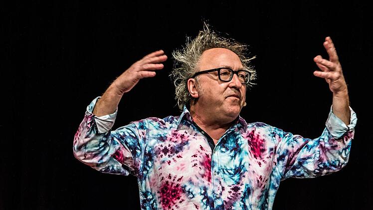 Impressionen von Urban Priols Gastspiel im ausverkauften Coburger Kongresshaus.Foto: Jochen Berger