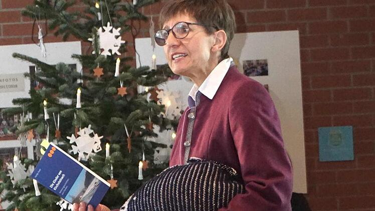 Der Karpfen Ferdinand spielt eine wichtige Rolle in Heike Auers Buch "Die Kinder von Kirchsteinach". Foto: Richard Sänger