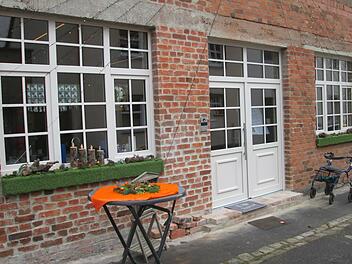 Aus der alten Schreinerei Dornbusch schuf das Ehepaar Volkert in der von-Hess-Straße in der Altstadt ein Domizil für die Hammelburger Senioren. Foto: Winfried Ehling