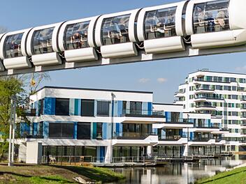 Innovative Baukultur steht im Mittelpunkt einer Internationalen Bauaustellung, wie sie zur Zeit in Hamburg stattfindet. Dort haben vor allem die Wasserhäuser Interesse ausgelöst - auch bei Käufernt. Foto: IBA Hamburg, Johannes Arlt.