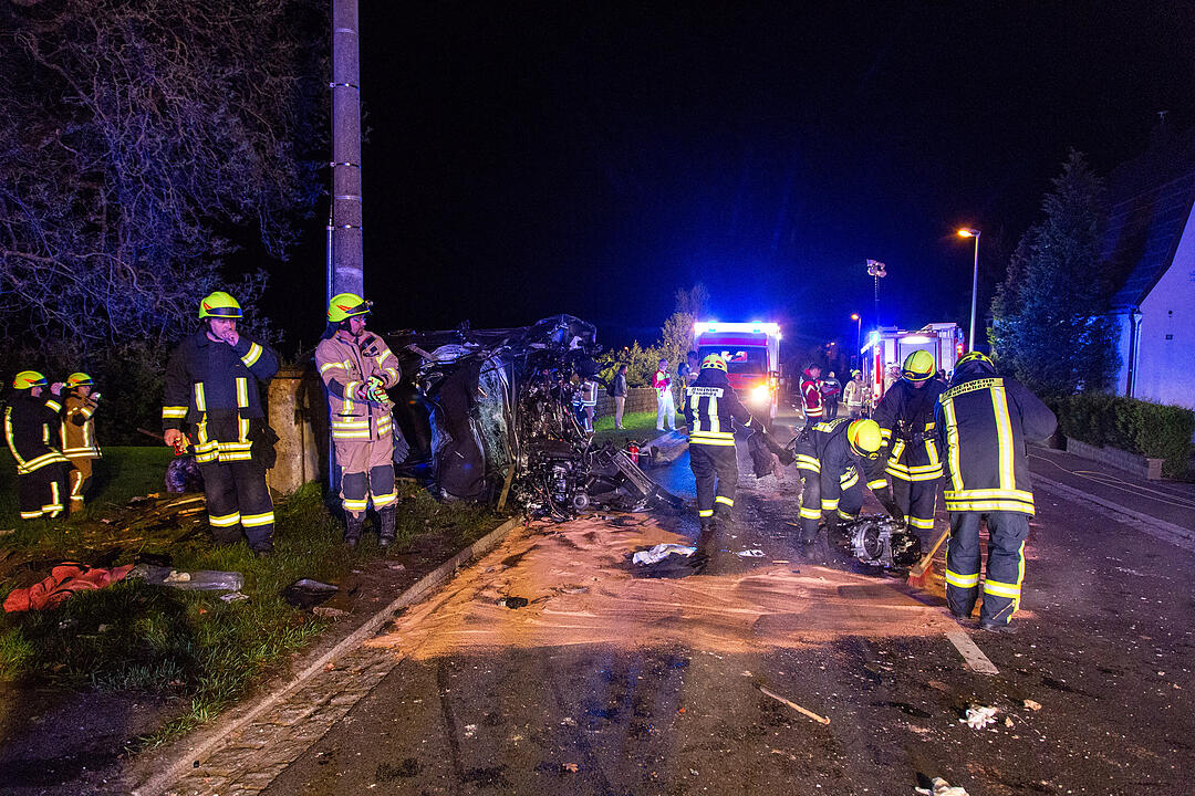 Landkreis Sonneberg: Fünf junge Menschen bei Frontalcrash schwer verletzt