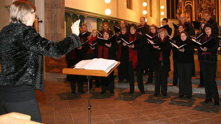 Der Fränkische Kammerchor Fürth hätte  mehr Zuhörer  bei  seinem   Konzert in  der  Petrikirche verdient gehabt. Foto: Sonja Adam