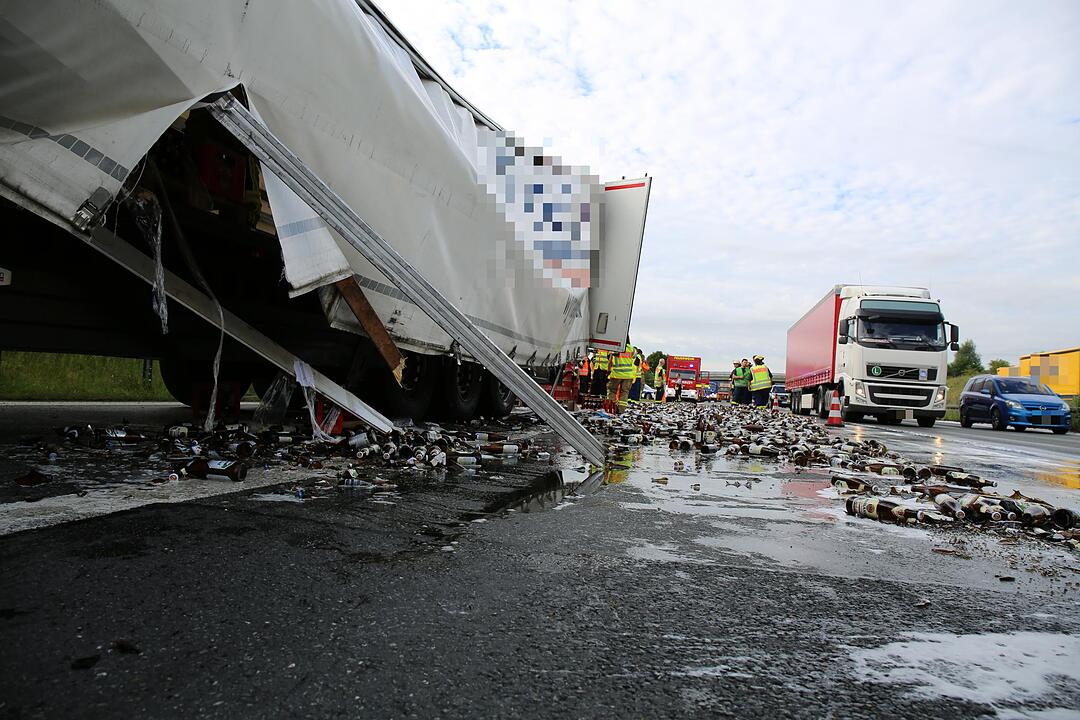 Bierflaschenchaos auf der A9