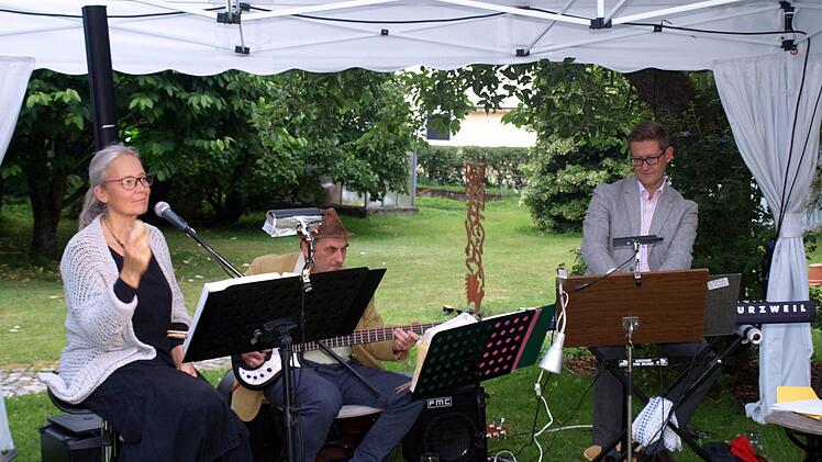 Monika Kober (links) und das Jazz TrioSusanne Deuerling