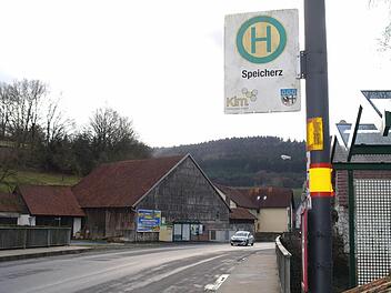 Erneut lehnten Mottens Räte zwei Plakatwerbeanlagen nahe der Bushaltestelle ab. Das letzte Wort hat aber das Landratsamt. Foto: Stephanie Elm