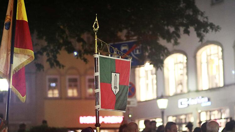 Impressionen vom CC-Fackelzug und er Mahnstunde auf dem Coburger Markt.Foto: Jochen Berger