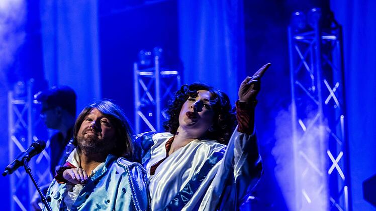 Reichlich Applaus gab es im Coburger Kongresshaus für die Konzert-Show "Abba Gold".Foto: Jochen Berger