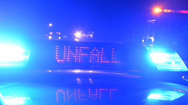 Bei einer Kollision zwischen zwei Fahrzeugen im Landkreis Ansbach ist ein Mann gestorben. Symbolbild: Ronald Rinklef