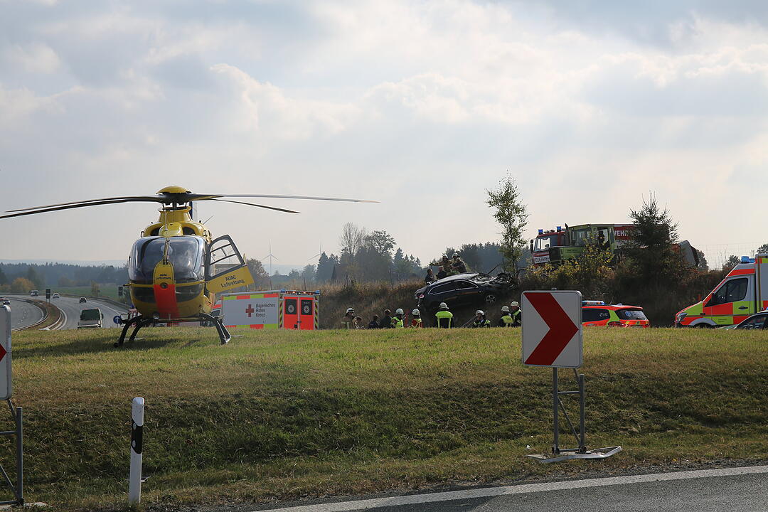 Tödlicher Unfall im Kreis Hof: Mehrmals auf A9 überschlagen