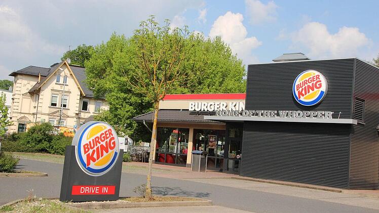 Behindertengruppe besucht Forchheimer Burger King - Erzieherin beklagt "Abzocke" auf Parkplatz
