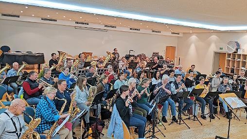 Unser Bild entstand im Probenraum der Musikschule.