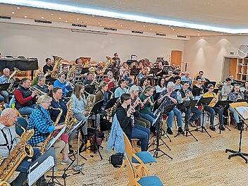 Unser Bild entstand im Probenraum der Musikschule.