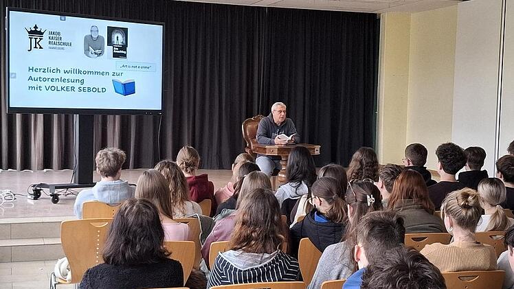 Volker Sebold liest aus seinem Kriminalroman &bdquo;Am Anschlag&ldquo;.