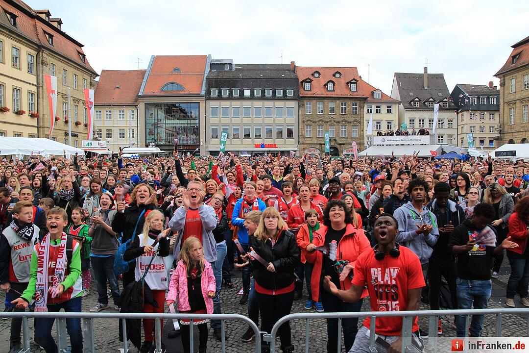 Bilder vom Public Viewing am Bamberger Maxplatz Teil 2