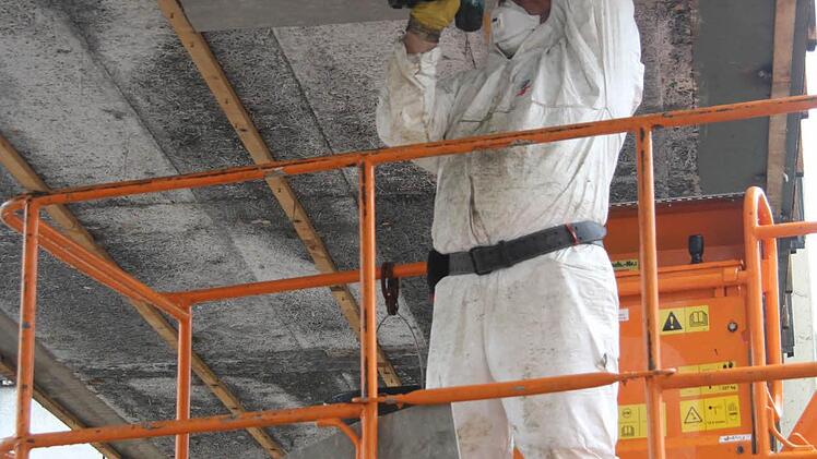In den Kulmbacher Schulen sind die Handwerker im Einsatz. Foto: Sonja Adam