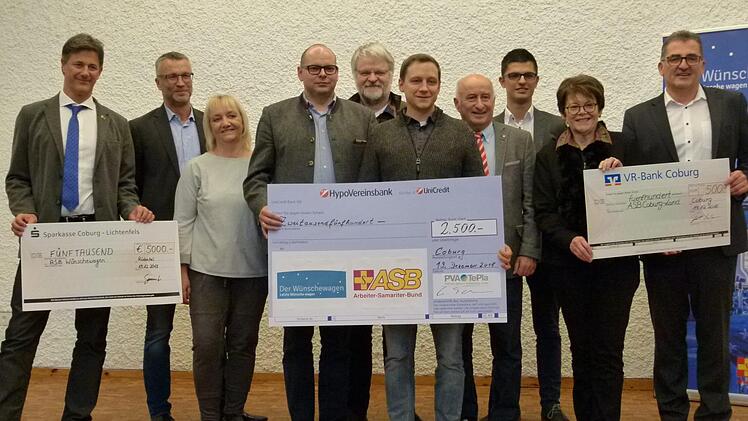 Die Sponsoren: PVA SPA Software Entwicklungs GmbH (2500 Euro), Druckerei Nötzold (1000 Euro), SWN Neustadt (1000 Euro), Versicherungsbüro Mieke der Versicherungskammer Bayern (500 Euro)