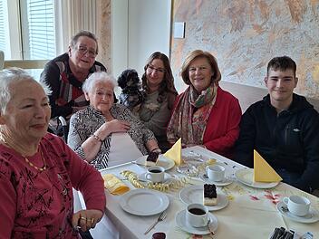 Hof: Seniorin feiert 100. Geburtstag - "ganz besonderes Jubil&auml;um"