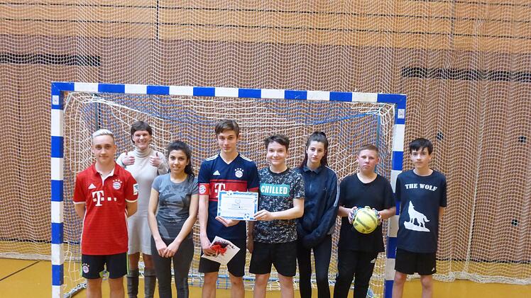 Sieger  in der Mittelstufe beim Münnerstädter Hallenfußballturnier der Mittelschule.Michael Kübert