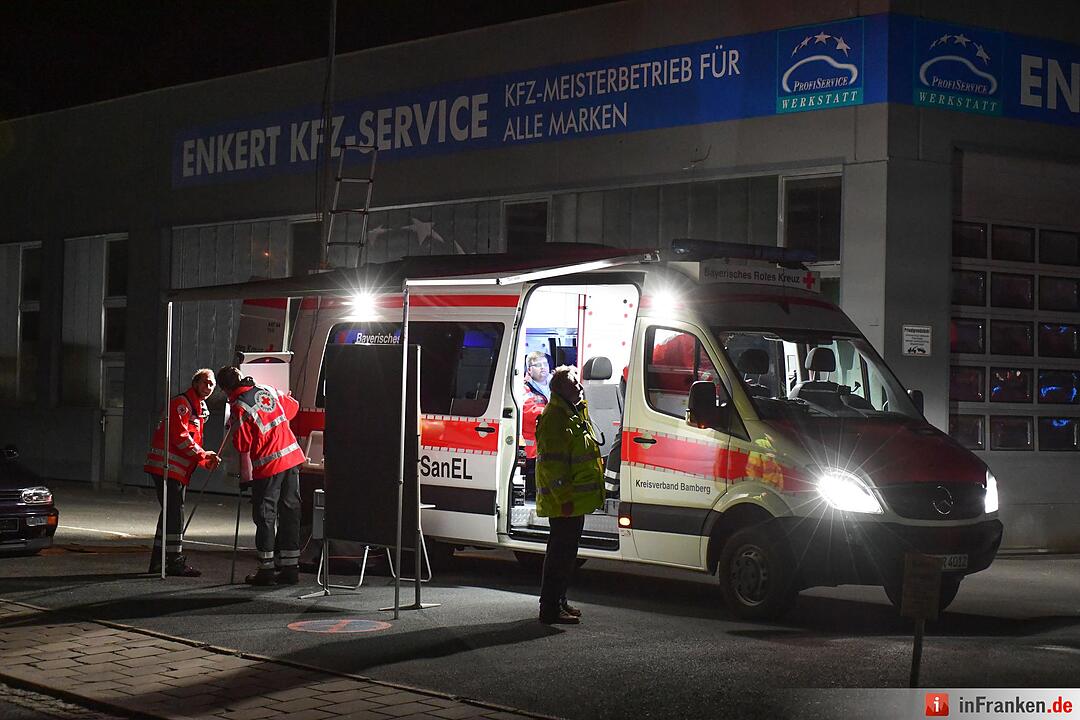 Feuer in Produktionshalle – Großeinsatz in Bamberg