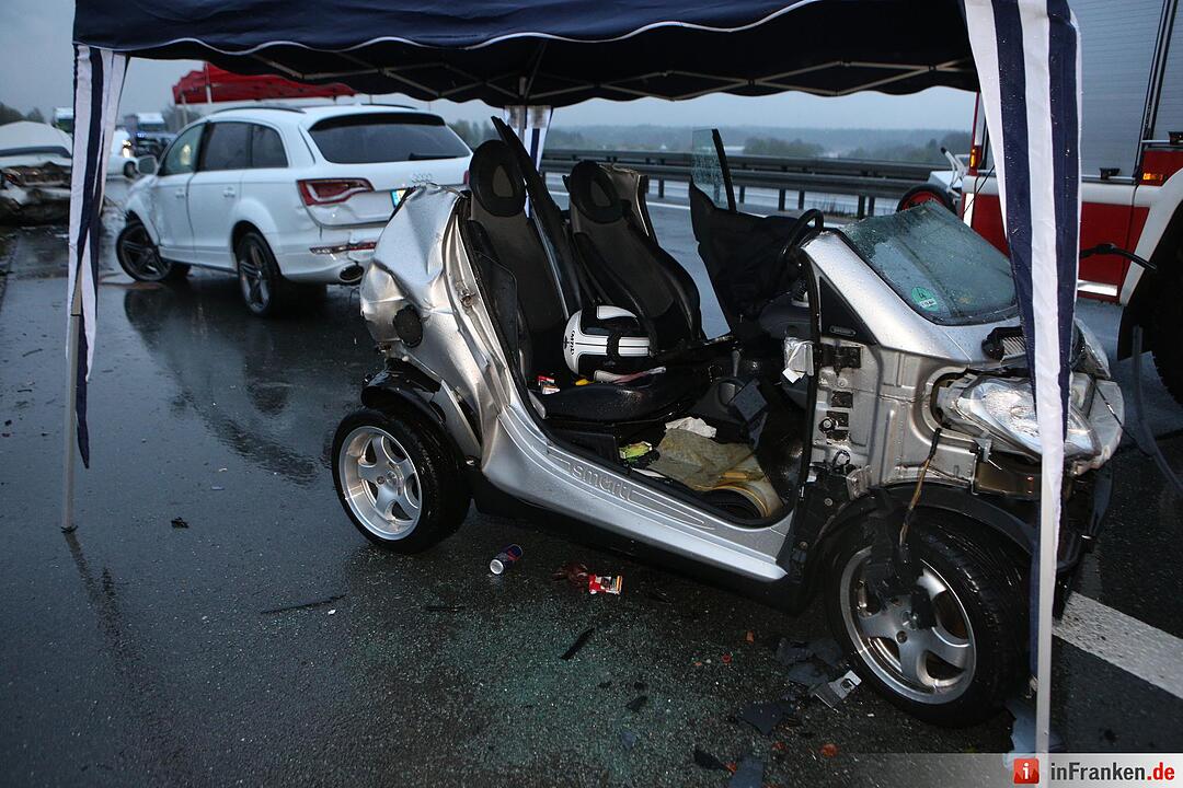 Hagel-Unwetter lšst Massenunfall aus: Autos kollidieren auf der A6 - Acht verletzte Personen, davon drei schwer