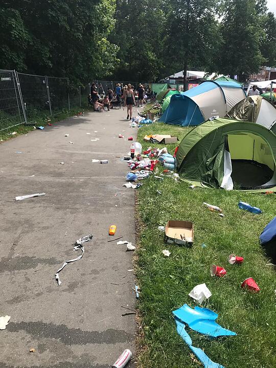 Müllchaos bei Rock im Park 2019: Besucher schmeißen auch Umweltbewusstsein weg