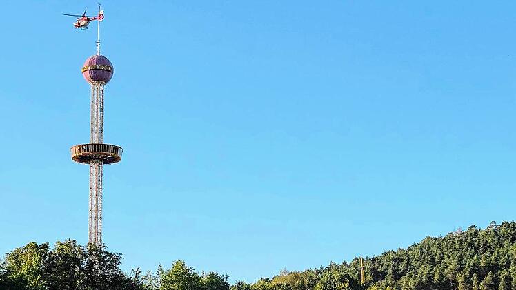 Besucher m&uuml;ssen per Hubschrauber von Aussichtsplattform geholt werden