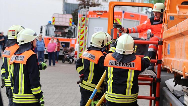 So oft wie vor elf bis zwölf Jahren muss die Bad Brückenauer Feuerwehr wegen Fehlalarms nicht mehr ausrücken. Es kommt aber immer noch vor, vor allem wegen fehlerhafter oder nicht richtig abgestimmter Brandmeldetechnik.  Foto: Archiv/Kevin Müller