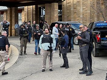 Berichte: Auto f&auml;hrt in Synagoge in Michigan