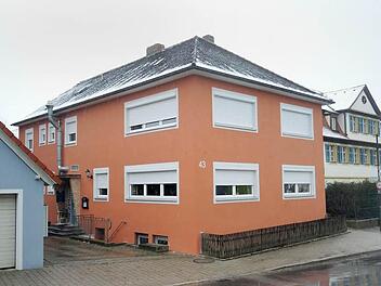 Könnte bald von der neuen kommunalen Firma gemanagt werden: das gemeindliche Anwesen in der Hauptstraße 34. Foto:  privat
