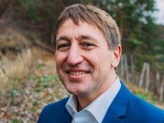 Bürgermeisterkandidat Rainer Morper will die Leerstände im Ort durch seniorengerechte Wohnungen ersetzen und die öffentliche Anbindung Ramsthals verbessern. Bei der Nominierungsversammlung erhielt er breite Unterstützung für seine Kandidatur 2020.Stefanie Büttner