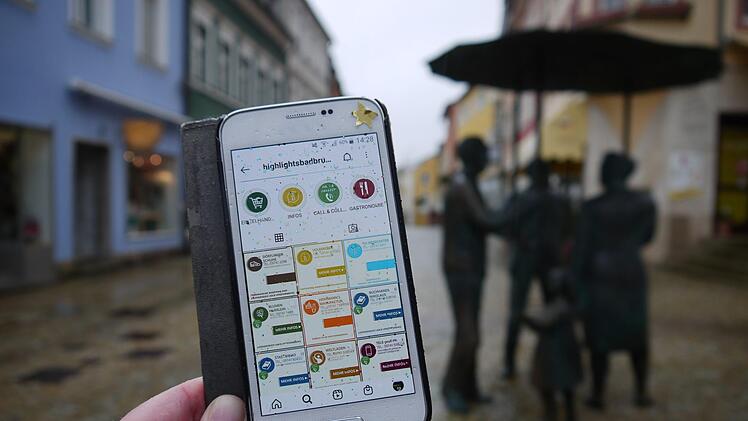 Die Seite "Highlights Bad Brückenau" sammelt Kontaktdaten und Informationen zu Bad Brückenauer Gastronomen und Einzelhändlern. Die Seite will eine Übersicht bieten. Wer Essen oder Waren bestellt und abholt, sorgt dafür, dass die lokalen Anbieter während des Corona-Lockdowns zumindest nicht gänzlich im Regen stehen.