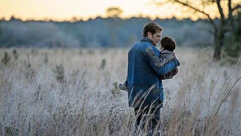 Szene aus "Midnight Special" mit Michael Shannon und Jaeden Lieberher. Foto: Ben Rothstein /Warner Bros.