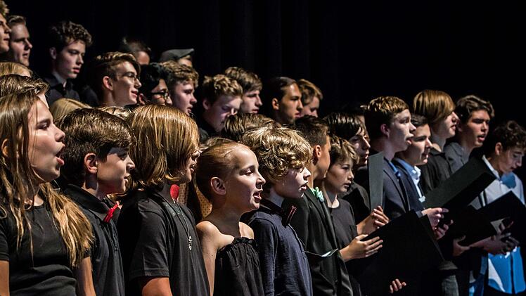 Impressionen vom Sommerkonzert des Gymnasiums Ernestinum im Coburger KongresshausFoto: Jochen Berger