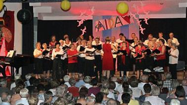 Voll besetzt war das Rudolf-Winkler-Haus beim Auftaktkonzert zum Altstadt-Weinfest.