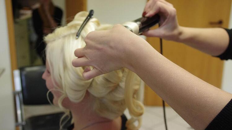 Friseurtermin für das Kronacher Christkind. Foto: Marco Meißner