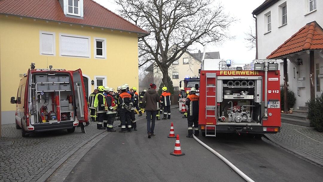 Oberfranken: Gartenhaus geht in Flammen auf - drei Welpen und eine Katze sterben