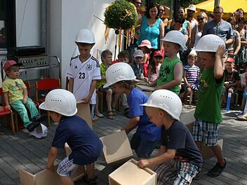 Im Spiel verarbeiteten die Kindergartenkinder ihre Erlebnisse während der Umbaumaßnahme Fotos: Bernd Czelustek