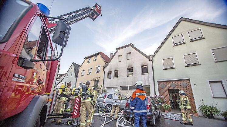 Die Haßfurter Feuerwehr bei einem Brandeinsatz am Tränkberg, Juli 2017. Foto: René Rupprecht/Archiv