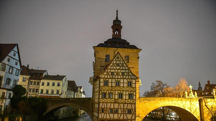 Das Alte Rathaus - und vom Silvestertummel keine Spur Ronald Rinklef