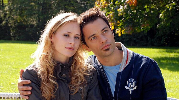 Sie waren 2007 das Traumpaar der zweiten Staffel: Miriam von Heidenberg (Inez Bjørg David) und Robert Saalfeld (Lorenzo Patané). Doch ihre Liebe erfuhr durch den tragischen Tod Miriams ein jähes Ende.