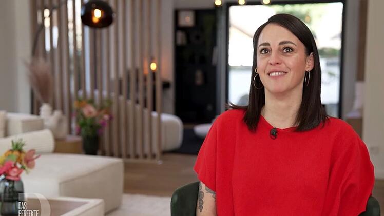 Perfektes &Auml;u&szlig;eres, um es mit anderen zu teilen: Lifestyle-Influencerin Anna (42) ist die Gastgeberin von Tag 2 in Karlsruhe.