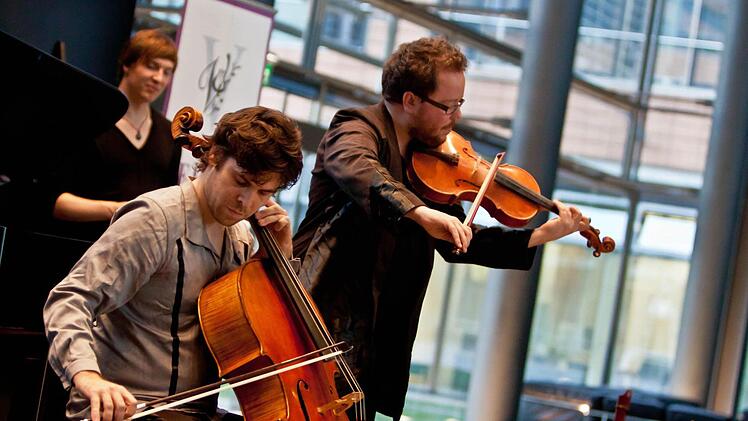 "Spark - die klassische Band" gastierte beim Coburger "Verein".Foto: Jochen Berger