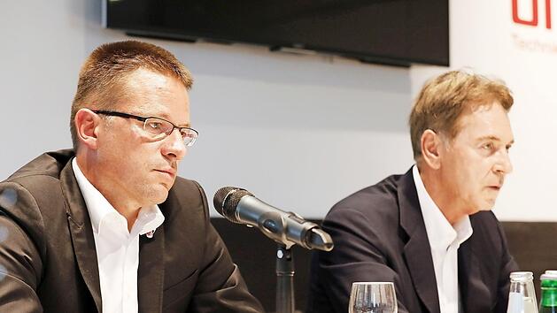 Brose-Gesch&auml;ftsf&uuml;hrer Rolf Beyer (l.) und Aufsichtsratsvorsitzender Michael Stoschek wollen die Bamberger Basketballer dauerhaft in Europas Spitze etablieren. Foto: Daniel L&ouml;b
