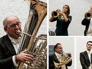 Mit einem festlich-virtuosen Programm faszinierte Harmonic Brass das Publikum im renovierten Rathaussaal von Rödental.Foto: Jochen Berger