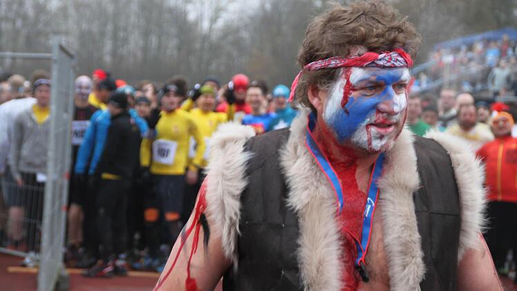 Beim Braveheart-Battle helfen sich die Teilnehmer gegenseitig, heuer dürfte er zum letzten Mal in Münnerstadt stattfinden. Foto: Archiv