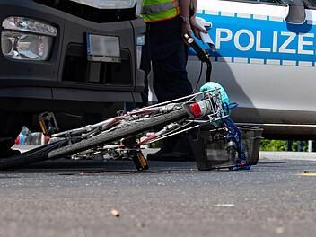 Pedelec-Fahrerin schwer verletzt