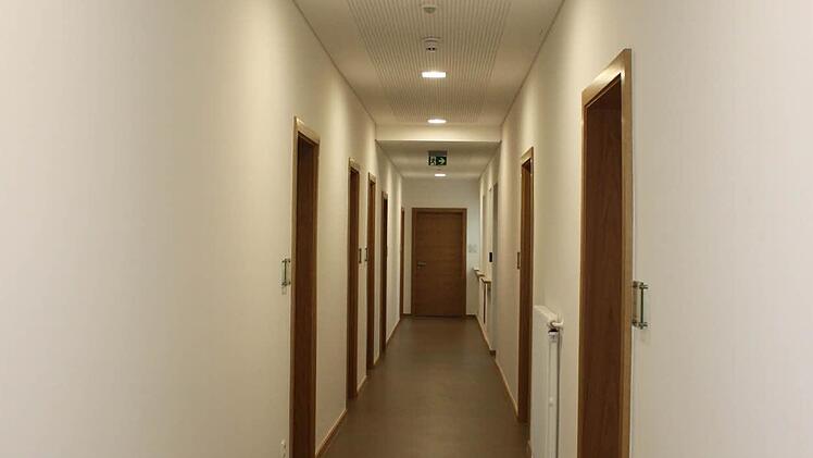 Breiter wurden die Flure im Altbau nicht, aber heller und einladender.