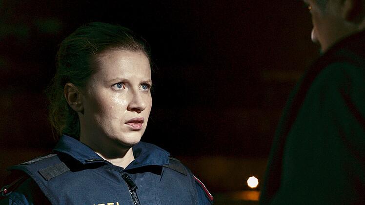 Die Jungpolizistin Johanna (Marlene Hauser) muss sich nach dem missgl&uuml;ckten Einsatz bei einem Rave an der &ouml;sterreichisch-tschechischen Grenze verantworten. Wenig sp&auml;ter ist sie tot.