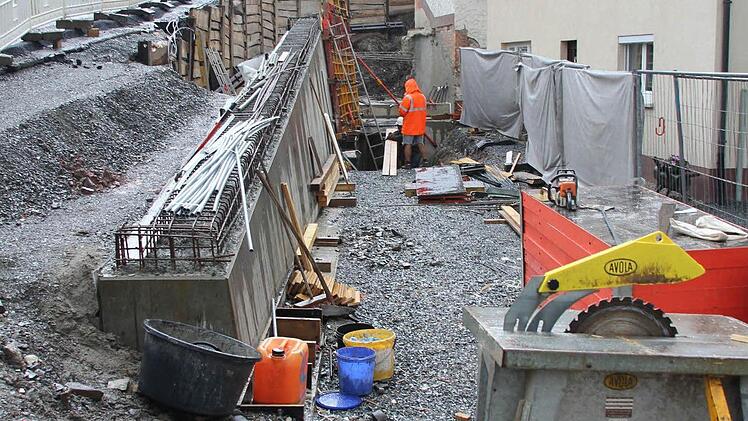 Stützmauerbau in Steinberg  Foto: Friedwald Schedel