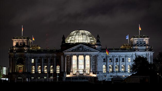 Reichstagsgeb&auml;ude im Morgengrauen